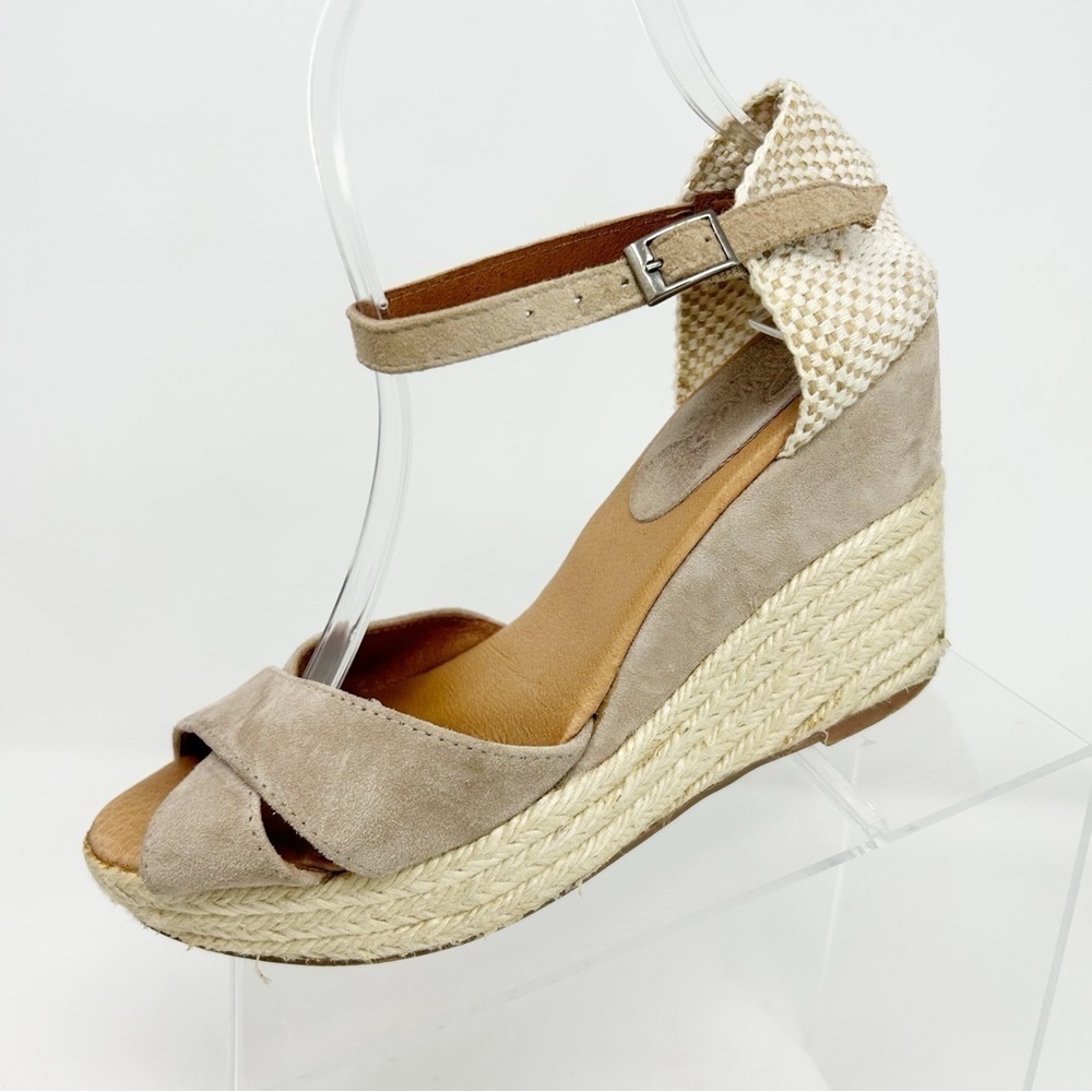Pinaz Made in Spain Beige Gray Leather Espadrille Wedges Size 39